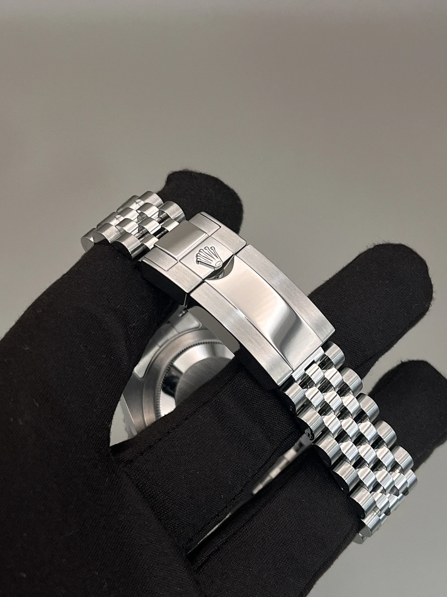 Купить элитные часы Rolex GMT-MASTER II Pepsi 126710BLRO : в наличии в Москве!