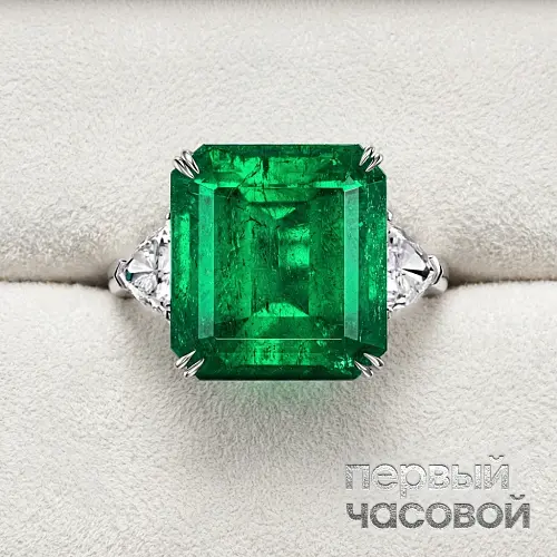 Кольцо с изумрудом 13,82 ct. Vivid Green