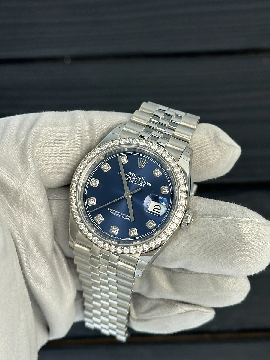 Купить элитные часы Rolex OYSTER PERPETUAL DATEJUST 36 Diamonds Bezel Blue Dial 126284RBR: в наличии в Москве!